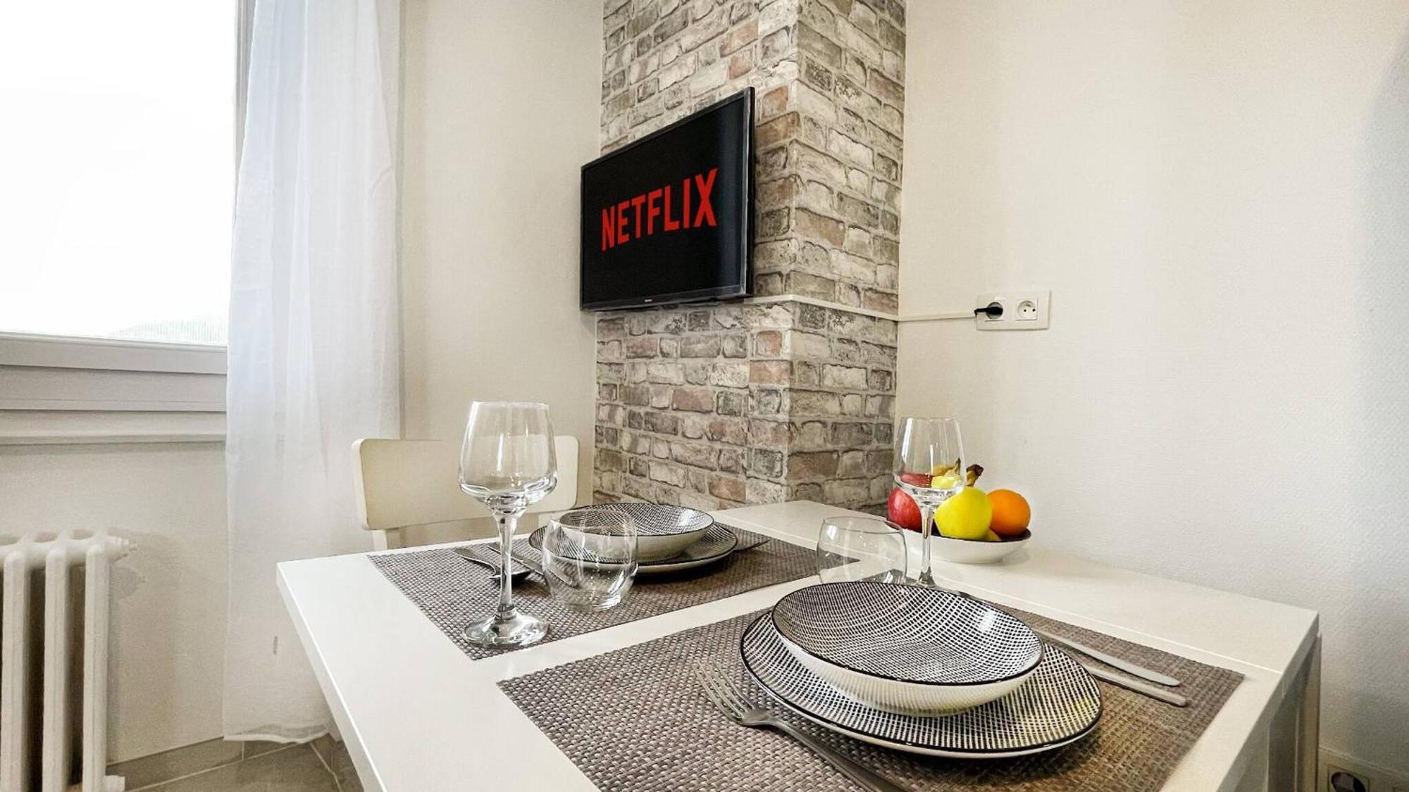 Homey Keola - Parking Prive Gratuit - Aux Portes De Geneve - Au Pied Du Tram - Appartement Avec 1 Chambre Et Un Grand Salon Avec Un Canape-Lit Амбії Екстер'єр фото